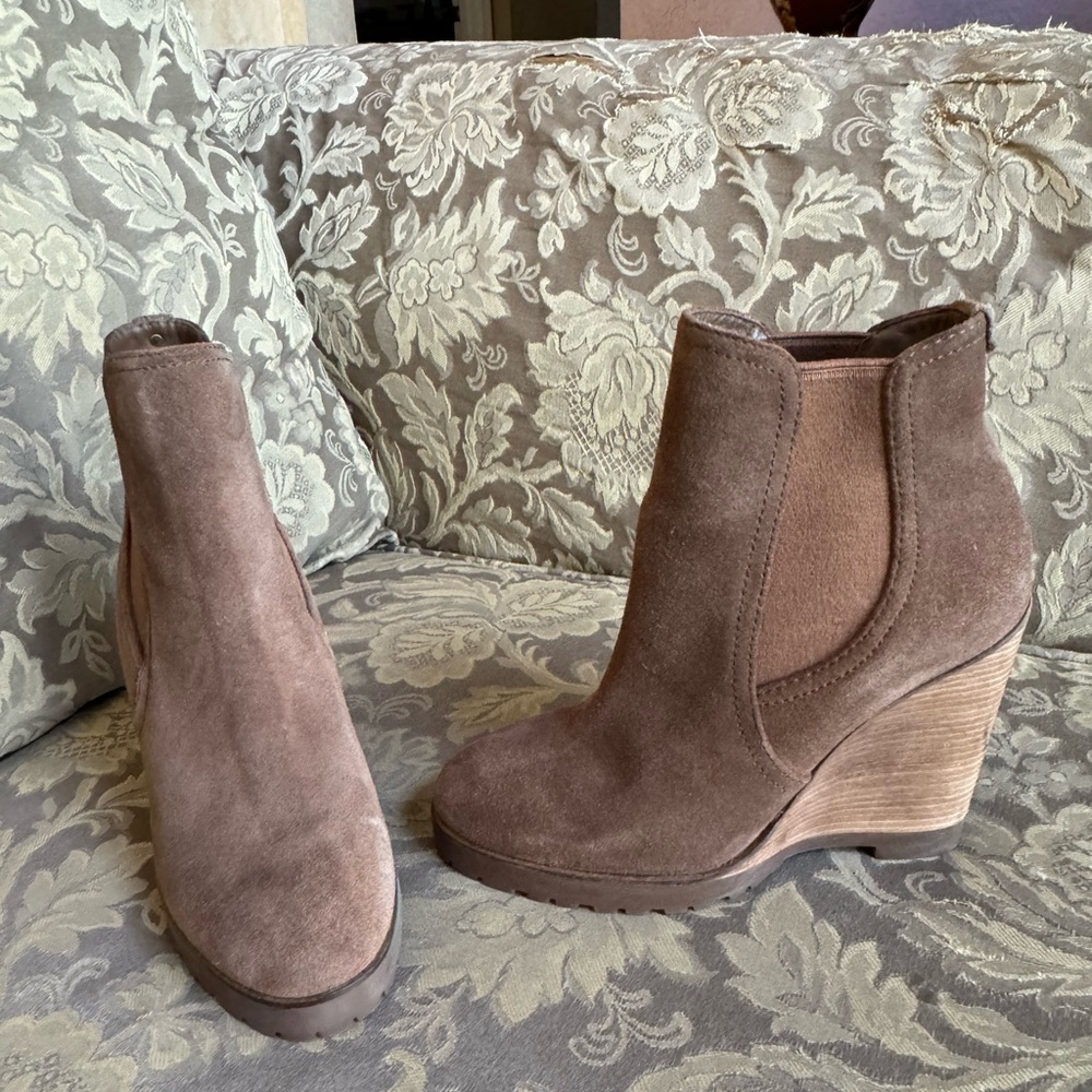 Michael Kors THEA CHELSEA ANKLE BOOTS Brown Suede Women Size 6 M